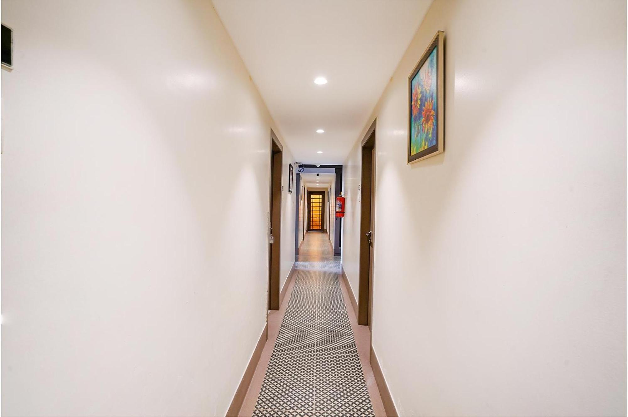 Hotel Gargi Deluxe Pune Exterior foto